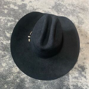 Black cowboy hat